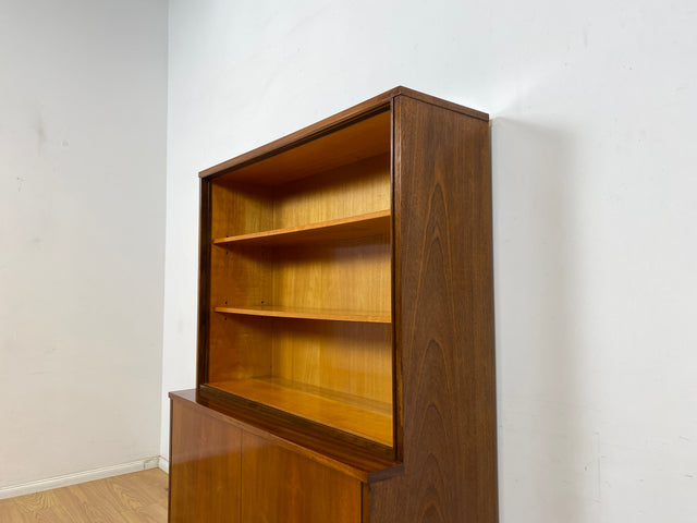 WMK Hochwertiger und gut erhaltener tschechischer 50er Jahre Bücherschrank aus vollem Holz mit verstellbaren Regalböden # Schrank Bücherregal Regal Highboard Sideboard Kommode Mid-Century Vintage 60er