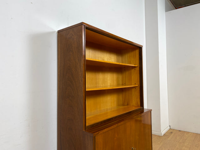 WMK Hochwertiger und gut erhaltener tschechischer 50er Jahre Bücherschrank aus vollem Holz mit verstellbaren Regalböden # Schrank Bücherregal Regal Highboard Sideboard Kommode Mid-Century Vintage 60er