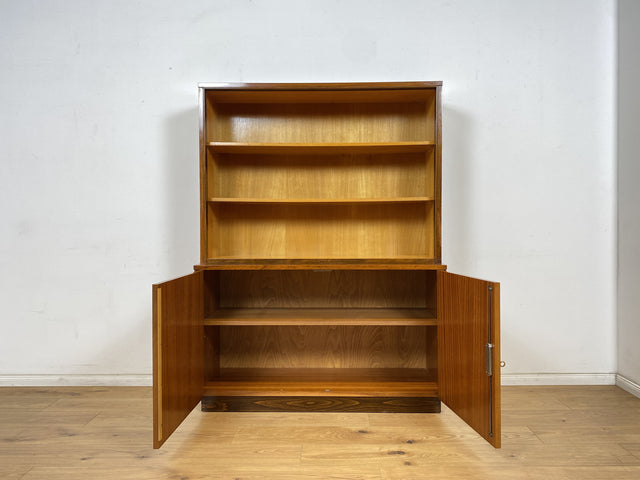 WMK Hochwertiger und gut erhaltener tschechischer 50er Jahre Bücherschrank aus vollem Holz mit verstellbaren Regalböden # Schrank Bücherregal Regal Highboard Sideboard Kommode Mid-Century Vintage 60er