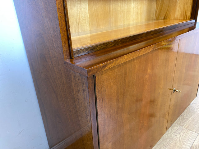 WMK Hochwertiger und gut erhaltener tschechischer 50er Jahre Bücherschrank aus vollem Holz mit verstellbaren Regalböden # Schrank Bücherregal Regal Highboard Sideboard Kommode Mid-Century Vintage 60er