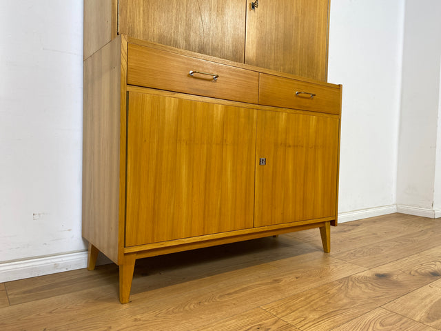 WMK Minimalistisches und sehr gut erhaltenes 70er Jahre Highboard mit Schubladen, Regalfach und schönen Messinggriffen # Schrank Wäscheschrank Kommode Sideboard Wohnzimmerschrank Mid-Century Vintage