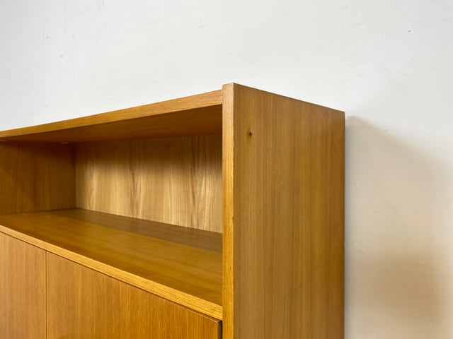 WMK Minimalistisches und sehr gut erhaltenes 70er Jahre Highboard mit Schubladen, Regalfach und schönen Messinggriffen # Schrank Wäscheschrank Kommode Sideboard Wohnzimmerschrank Mid-Century Vintage