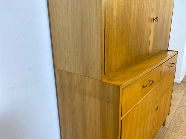 WMK Minimalistisches und sehr gut erhaltenes 70er Jahre Highboard mit Schubladen, Regalfach und schönen Messinggriffen # Schrank Wäscheschrank Kommode Sideboard Wohnzimmerschrank Mid-Century Vintage