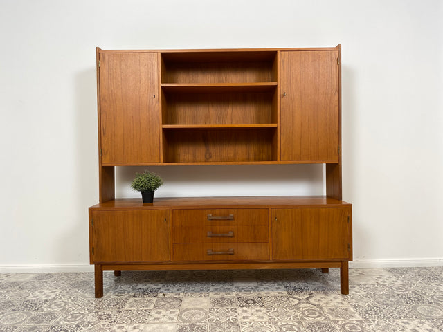 WMK Stilvolles und sehr gut erhaltenes skandinavisches Highboard aus vollem Holz im Teak # Schrank Bücherschrank Bücherregal Wohnzimmerschrank Sideboard Danish Design Mid-Century Vintage Teakholz