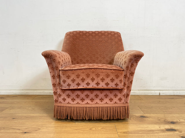 WMK 1/2 Sweet, comfortable &amp; very well preserved armchair with fringes &amp; velvety original cover in pretty old pink # Armchair Upholstered armchair Reading chair Seating set Sofa set Vintage # Unit price