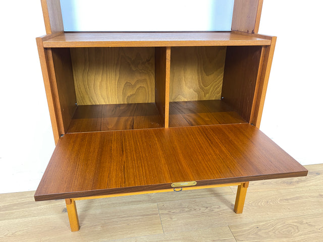 WMK Eleganter und gut erhaltener skandinavischer Wohnzimmerschrank in Teakholz mit Vitrine und Barschrank # Highboard Bücherschrank Bücherregal Kommode Regal Barkommode Sideboard Vintage Mid-Century