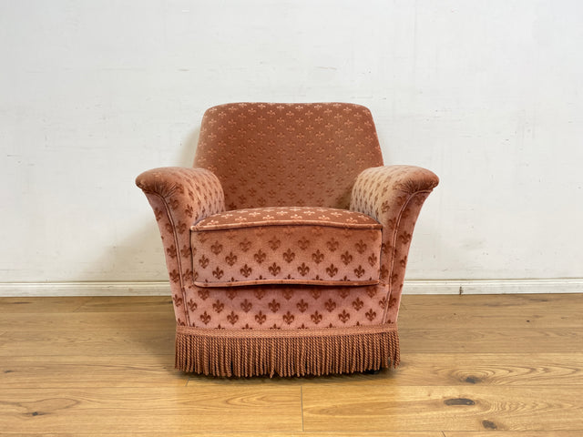 WMK 1/2 Sweet, comfortable &amp; very well preserved armchair with fringes &amp; velvety original cover in pretty old pink # Armchair Upholstered armchair Reading chair Seating set Sofa set Vintage # Unit price