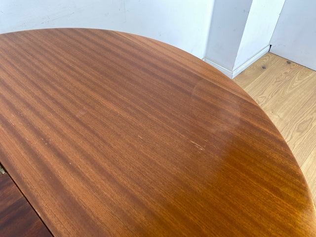 WMK Schöner jedoch etwas abgenutzter runder Mid-Century Esstisch , ausziehbar mit integrierter Ausziehplatte # Tisch Holztisch Esszimmertisch Küchentisch Ausziehtisch Dining Table Vintage Retro 60er