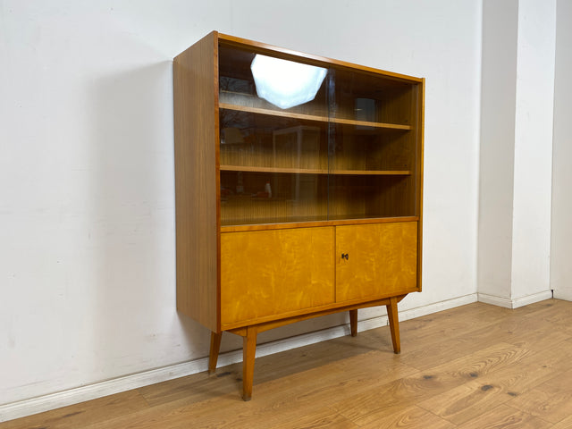 WMK Raumaufhellende & gut erhaltene Mid-Century Vitrine Modell 3336 von VEB Möbelfabrik Werdau aus 1964 # Highboard Glasvitrine Büchervitrine Bücherschrank Bücherregal Sideboard Kommode DDR Vintage