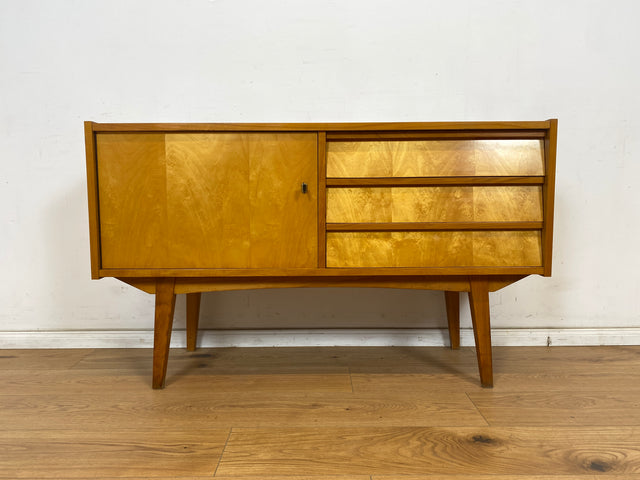 WMK Stilvolles und sehr gut erhaltenes Mid-Century Sideboard Modell 3336 von VEB Möbelfabrik Werdau aus 1964 # Schrank Anrichte Wäscheschrank TV-Lowboard Fernsehkommode Kommode DDR Vintage Retro 60er