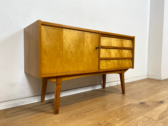 WMK Stilvolles und sehr gut erhaltenes Mid-Century Sideboard Modell 3336 von VEB Möbelfabrik Werdau aus 1964 # Schrank Anrichte Wäscheschrank TV-Lowboard Fernsehkommode Kommode DDR Vintage Retro 60er