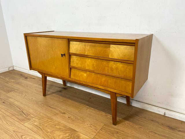 WMK Stilvolles und sehr gut erhaltenes Mid-Century Sideboard Modell 3336 von VEB Möbelfabrik Werdau aus 1964 # Schrank Anrichte Wäscheschrank TV-Lowboard Fernsehkommode Kommode DDR Vintage Retro 60er