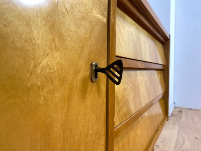 WMK Stilvolles und sehr gut erhaltenes Mid-Century Sideboard Modell 3336 von VEB Möbelfabrik Werdau aus 1964 # Schrank Anrichte Wäscheschrank TV-Lowboard Fernsehkommode Kommode DDR Vintage Retro 60er