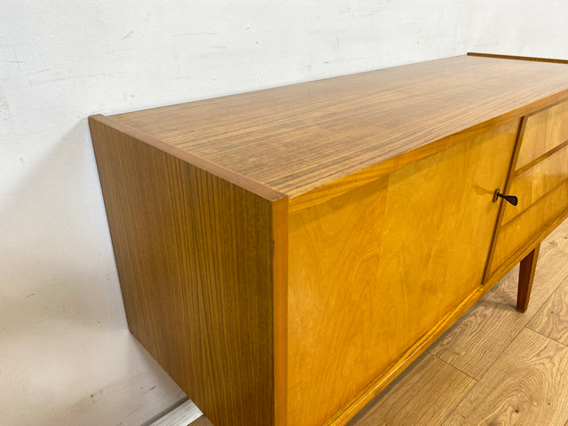 WMK Stilvolles und sehr gut erhaltenes Mid-Century Sideboard Modell 3336 von VEB Möbelfabrik Werdau aus 1964 # Schrank Anrichte Wäscheschrank TV-Lowboard Fernsehkommode Kommode DDR Vintage Retro 60er