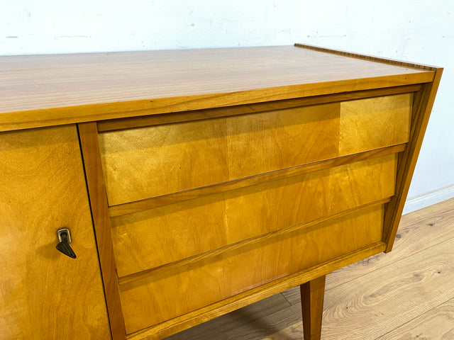 WMK Stilvolles und sehr gut erhaltenes Mid-Century Sideboard Modell 3336 von VEB Möbelfabrik Werdau aus 1964 # Schrank Anrichte Wäscheschrank TV-Lowboard Fernsehkommode Kommode DDR Vintage Retro 60er