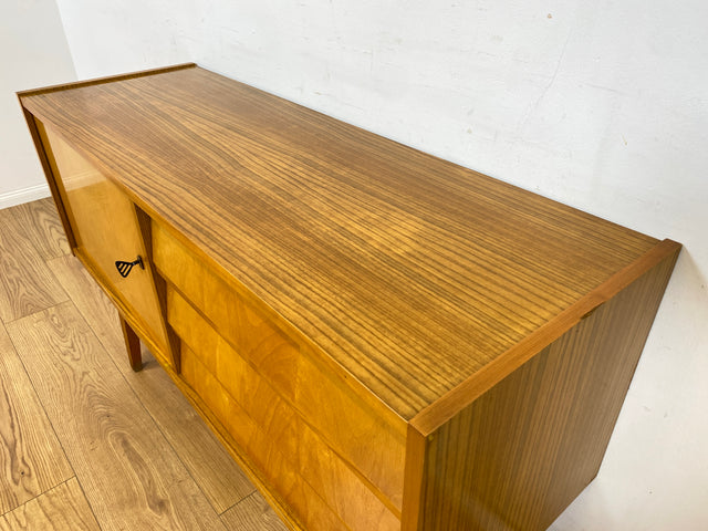 WMK Stilvolles und sehr gut erhaltenes Mid-Century Sideboard Modell 3336 von VEB Möbelfabrik Werdau aus 1964 # Schrank Anrichte Wäscheschrank TV-Lowboard Fernsehkommode Kommode DDR Vintage Retro 60er