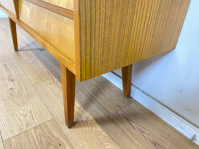 WMK Stilvolles und sehr gut erhaltenes Mid-Century Sideboard Modell 3336 von VEB Möbelfabrik Werdau aus 1964 # Schrank Anrichte Wäscheschrank TV-Lowboard Fernsehkommode Kommode DDR Vintage Retro 60er