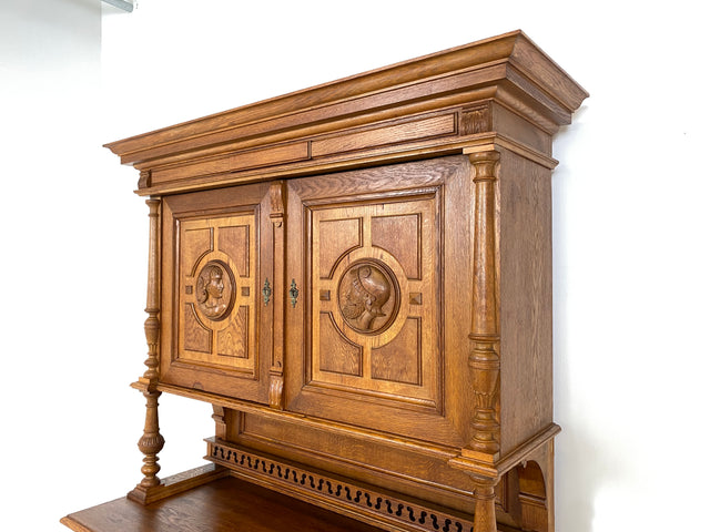 WMK Imposanter & gut erhaltener Gründerzeit Buffettschrank aus massivem Eichenholz, mit Messinggriffen und reichverziert in Handarbeit # Anrichte Buffet Schrank Highboard Antik Historismus Vintage