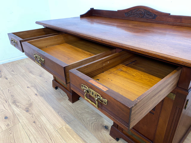 WMK Hochwertiger und gut erhaltener Vintage Schreibtisch aus vollem Holz im englischen Stil mit mit wunderschönen Messingbeschlägen # Desk Arbeitstisch Cheftisch Bürotisch Sekretär Regency Kolonial