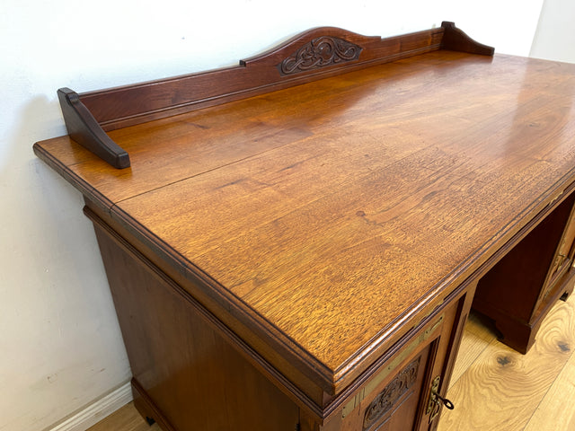 WMK Hochwertiger und gut erhaltener Vintage Schreibtisch aus vollem Holz im englischen Stil mit mit wunderschönen Messingbeschlägen # Desk Arbeitstisch Cheftisch Bürotisch Sekretär Regency Kolonial