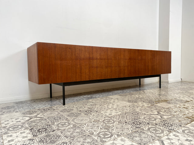 WMK Das Designer Highlight! Stilvolles 50er Jahre Designer Sideboard B40 in langer Ausführung (245cm) von Dieter Wäckerlin für Behr in Teakholz # Crendenza Anrichte TV-Lowboard Mid-Century Loft Teak