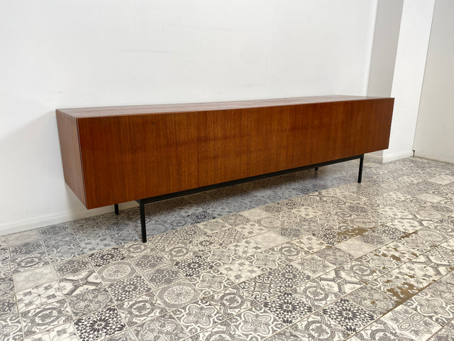 WMK Das Designer Highlight! Stilvolles 50er Jahre Designer Sideboard B40 in langer Ausführung (245cm) von Dieter Wäckerlin für Behr in Teakholz # Crendenza Anrichte TV-Lowboard Mid-Century Loft Teak