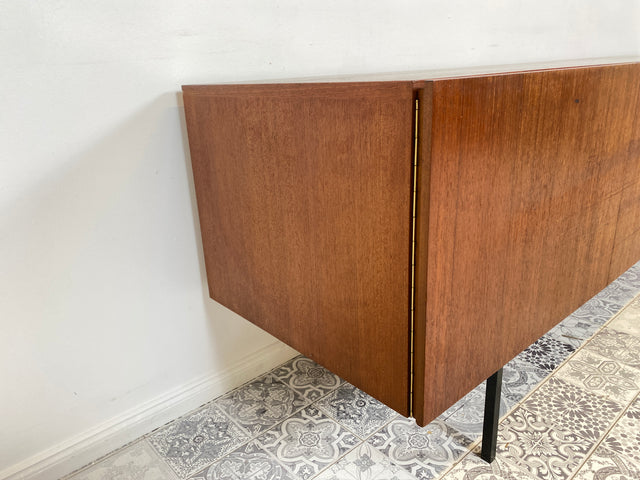 WMK Das Designer Highlight! Stilvolles 50er Jahre Designer Sideboard B40 in langer Ausführung (245cm) von Dieter Wäckerlin für Behr in Teakholz # Crendenza Anrichte TV-Lowboard Mid-Century Loft Teak