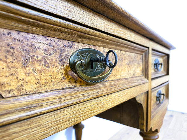 WMK Eleganter und gut erhaltener antiker dänischer Schreibtisch aus massivem Eichenholz mit hübschen Messinggriffen # Sekretär Schreibschrank Ladysekretär Arbeitstisch Desk Gründerzeit Barock Vintage