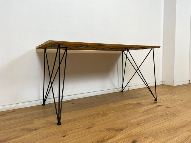 WMK Einzigartiger großer Esstisch mit Tischplatte aus alten Dielen auf schwarzem Metallgestell # Tisch Küchentisch Dining Table Holztisch Schreibtisch Desk Upcycling Vintage Hairpin Industrial Design