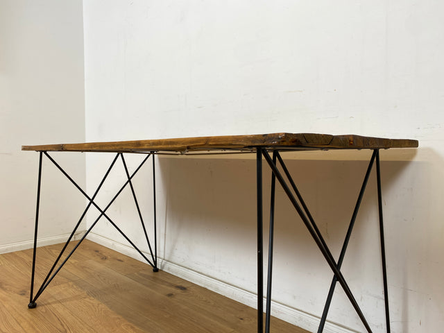 WMK Einzigartiger großer Esstisch mit Tischplatte aus alten Dielen auf schwarzem Metallgestell # Tisch Küchentisch Dining Table Holztisch Schreibtisch Desk Upcycling Vintage Hairpin Industrial Design