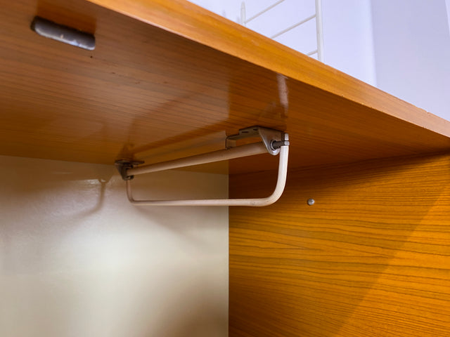 Kultiges modulares DDR Regalsystem Sybille aus 1968 mit Kleiderschrank & Vitrine