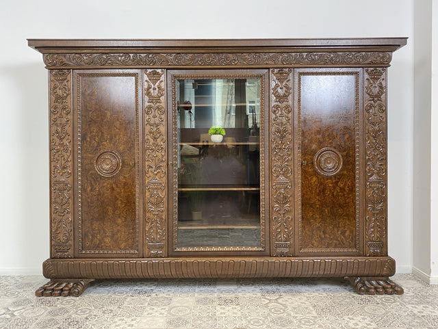 WMK Imposanter und sehr gut erhaltener antiker Bücherschrank aus Eiche mit Wurzelholz veredelt # Schrank Vitrine Büchervitrine Bücherregal Herrenzimmer Bibliothek Neorenaissance Gründerzeit Vintage