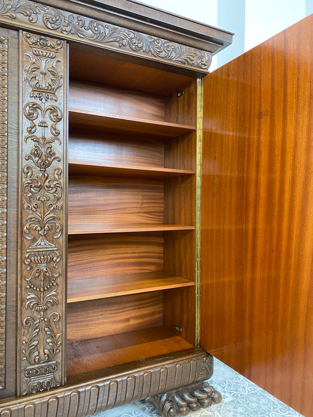 WMK Imposanter und sehr gut erhaltener antiker Bücherschrank aus Eiche mit Wurzelholz veredelt # Schrank Vitrine Büchervitrine Bücherregal Herrenzimmer Bibliothek Neorenaissance Gründerzeit Vintage