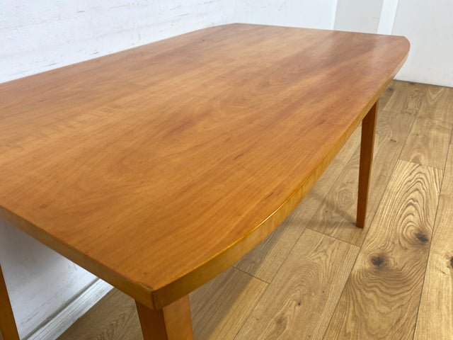 WMK Hübscher & sehr gut erhaltener Mid-Century Salontisch in freundlichem hellem Holz mit zeittypischen konischen Tischbeinen # Tisch Couchtisch Esstisch Küchentisch Holztisch Vintage Retro 50er 60er