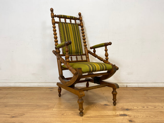 WMK Besonders schöner und sehr gut erhaltener skandinavischer antiker Schaukelstuhl aus gedrechseltem Vollholz Rahmen mit bodenschonender Federwippung # Stuhl Sessel Lesesessel Rocking Chair Vintage