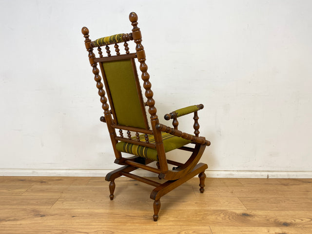 WMK Besonders schöner und sehr gut erhaltener skandinavischer antiker Schaukelstuhl aus gedrechseltem Vollholz Rahmen mit bodenschonender Federwippung # Stuhl Sessel Lesesessel Rocking Chair Vintage