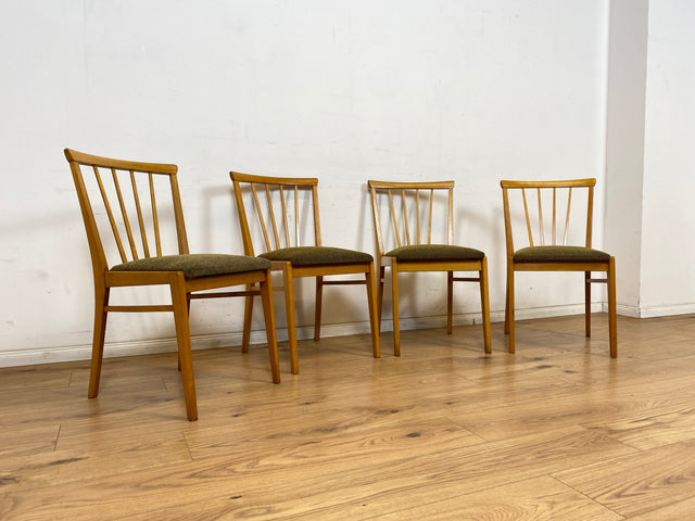 WMK Set aus 4 formschönen, bequemen und gut erhaltenen hellen 50er Jahre Sprossenstühle mit grünem Originalbezug # Stühle Küchenstühle Esszimmerstühle Holzstühle Dining Chairs Mid-Century Vintage 60er