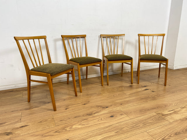 WMK Set aus 4 formschönen, bequemen und gut erhaltenen hellen 50er Jahre Sprossenstühle mit grünem Originalbezug # Stühle Küchenstühle Esszimmerstühle Holzstühle Dining Chairs Mid-Century Vintage 60er