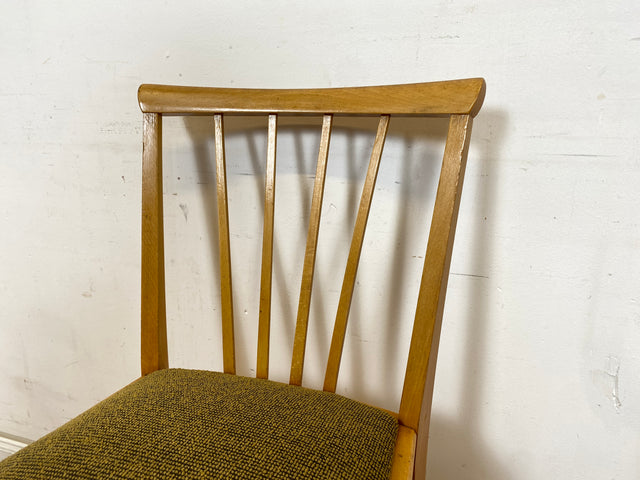 WMK Set aus 4 formschönen, bequemen und gut erhaltenen hellen 50er Jahre Sprossenstühle mit grünem Originalbezug # Stühle Küchenstühle Esszimmerstühle Holzstühle Dining Chairs Mid-Century Vintage 60er