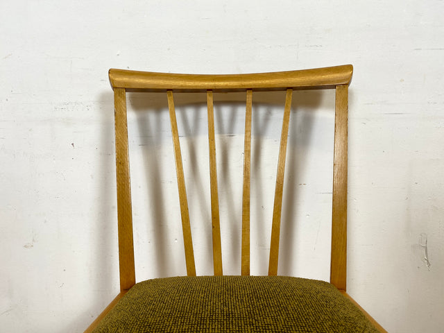 WMK Set aus 4 formschönen, bequemen und gut erhaltenen hellen 50er Jahre Sprossenstühle mit grünem Originalbezug # Stühle Küchenstühle Esszimmerstühle Holzstühle Dining Chairs Mid-Century Vintage 60er