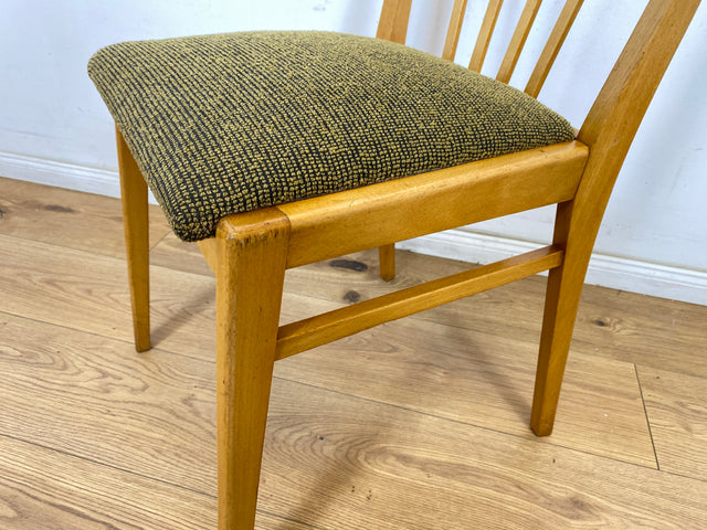 WMK Set aus 4 formschönen, bequemen und gut erhaltenen hellen 50er Jahre Sprossenstühle mit grünem Originalbezug # Stühle Küchenstühle Esszimmerstühle Holzstühle Dining Chairs Mid-Century Vintage 60er