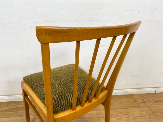 WMK Set aus 4 formschönen, bequemen und gut erhaltenen hellen 50er Jahre Sprossenstühle mit grünem Originalbezug # Stühle Küchenstühle Esszimmerstühle Holzstühle Dining Chairs Mid-Century Vintage 60er