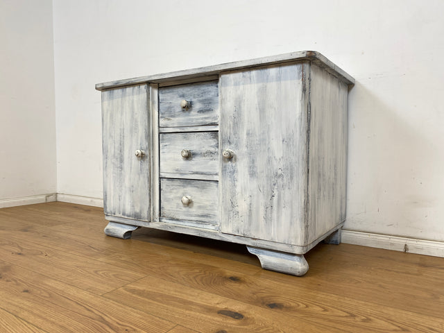 WMK Formschöne und sehr geräumige 30er Jahre Art Deco Kommode aus vollem Holz mit Schubladen und neuem, ziemlich gewagtem, Anstrich # Schrank Sideboard Wäschekommode Shabby Chic Antik Vintage Retro