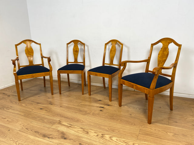 WMK Set aus 4 eleganten und sehr gut erhaltenen antiken Esszimmerstühlen mit edlem Holzrahmen und hochwertigem neuen Bezug # Stühle Stuhl Küchenstühle Salonstühle Chair Biedermeier Vintage # Setpreis