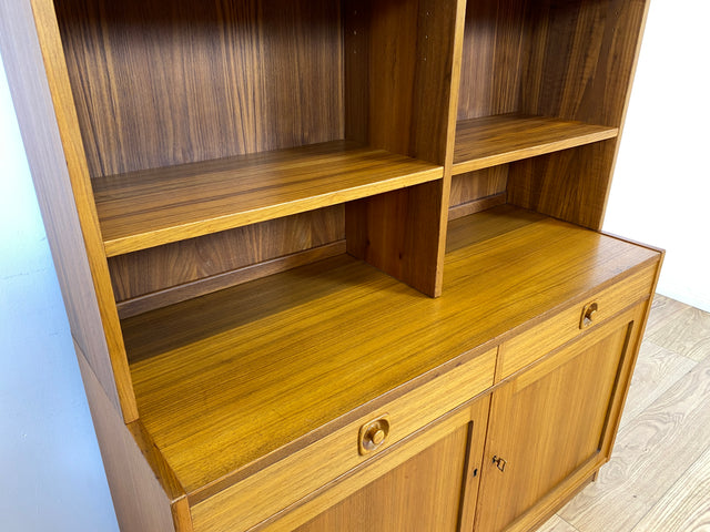 WMK Formschlichter und sehr gut erhaltener skandinavischer Bücherschrank aus 1970ern in Teakholz mit Schubladen & verstellbaren Regalböden # Regal Bücherregal Highboard Kommode Danish Design Vintage