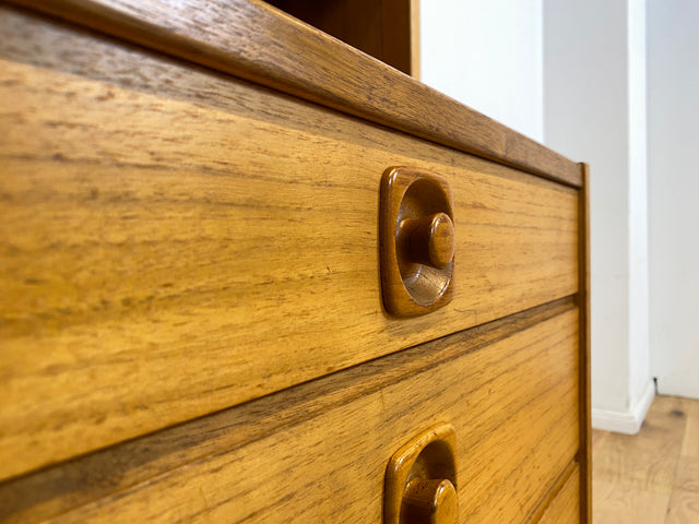 WMK Formschlichte und sehr gut erhaltene skandinavische Vitrine aus 1970er Jahren mit Schubladen und formschönen Holzgriffen # Bücherschrank Büchervitrine Regal Highboard Kommode Danish Design Vintage