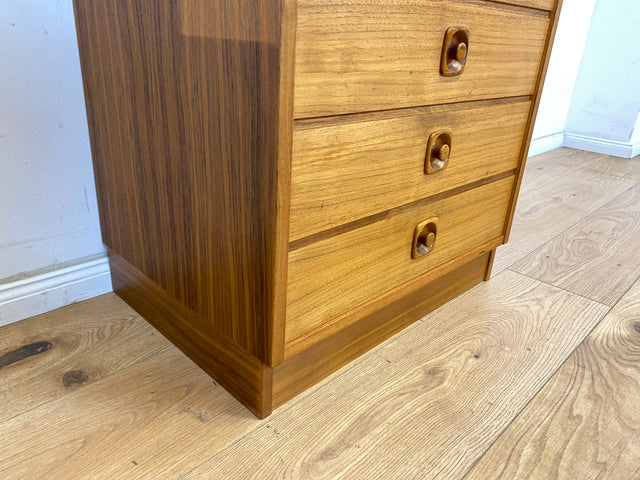 WMK Formschlichte und sehr gut erhaltene skandinavische Vitrine aus 1970er Jahren mit Schubladen und formschönen Holzgriffen # Bücherschrank Büchervitrine Regal Highboard Kommode Danish Design Vintage