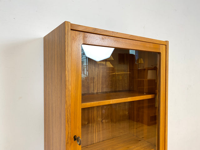 WMK Formschlichte und sehr gut erhaltene skandinavische Vitrine aus 1970er Jahren mit Schubladen und formschönen Holzgriffen # Bücherschrank Büchervitrine Regal Highboard Kommode Danish Design Vintage