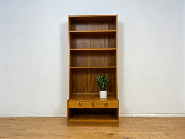 WMK Stilvoller und sehr gut erhaltener skandinavischer Bücherschrank aus 1970er Jahren mit Schubladen und formschönen Holzgriffen # Bücherregal Büchervitrine Regal TV-Lowboard Danish Design Vintage