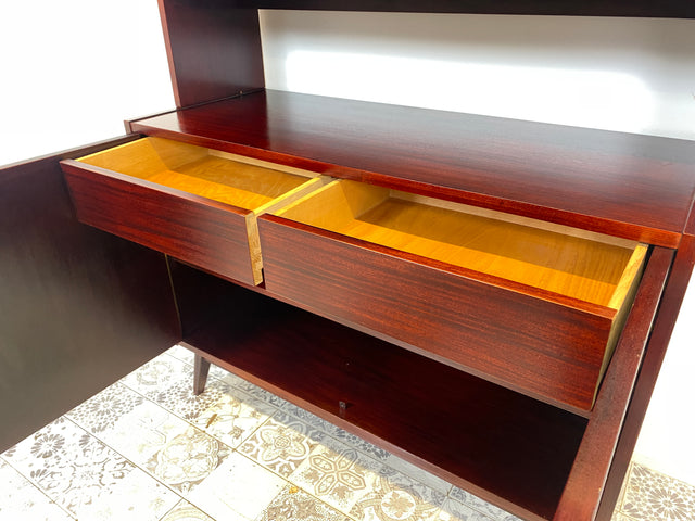 WMK Besonders schöner & gut erhaltener Mid-Century Vitrinenschrank mit Glasschiebetüren & Schubladen, Vollholz, 1961 # Vitrine Highboard Bücherschrank Bücherregal Sideboard Kommode Vintage 50er 60er